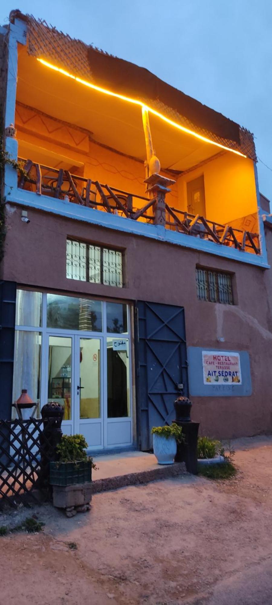 Hotel Restaurant Ait Saderat Boumalne Exterior foto